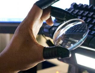 transitions-Lens-inspection