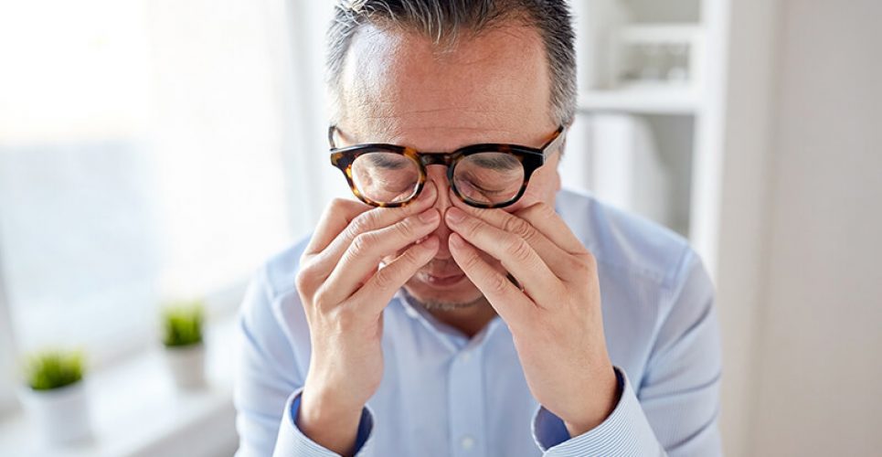 dolor de cabeza problemas visuales
